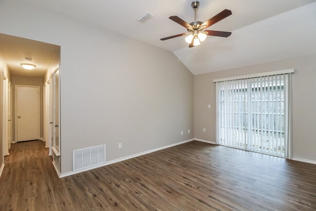 Photo - 1201 Paco Trail