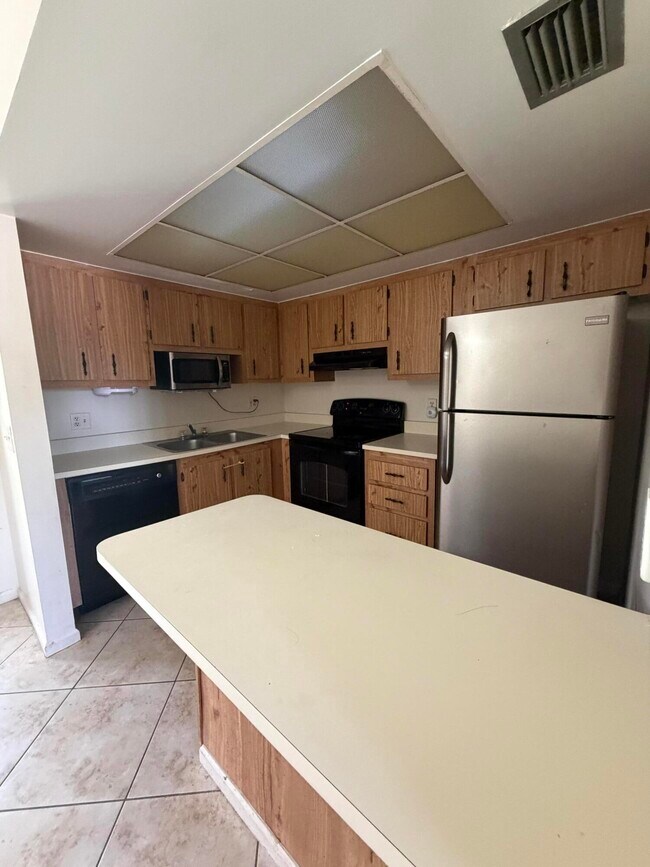 Building Photo - 4141 Oak Terrace Dr Unit 4141