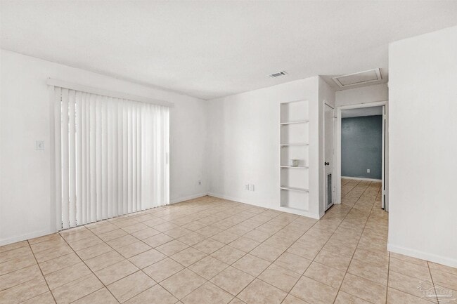 Photo - 1555 Green Briar Pkwy