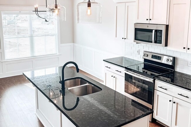 Photo - The Emerson at Commonwealth