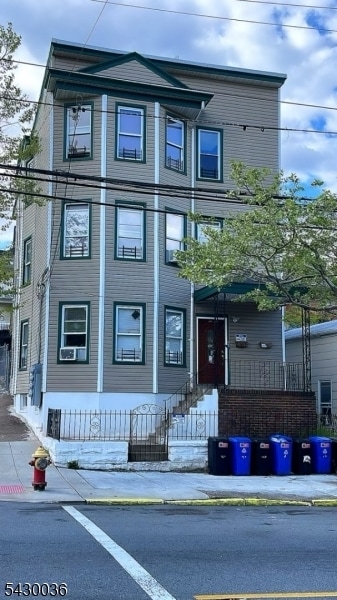 Building Photo - 505 Union Ave Unit 2