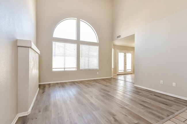 Photo - 6048 Belladonna Cir