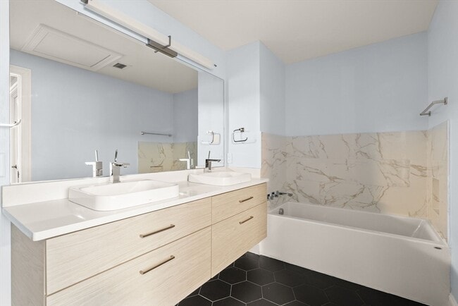 Photo - 771 Harrison Ave Unidad 206