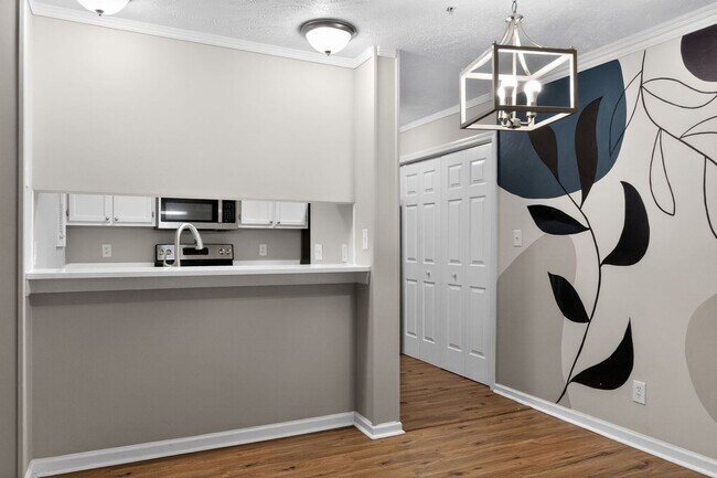 Photo - 295 Warton Ln