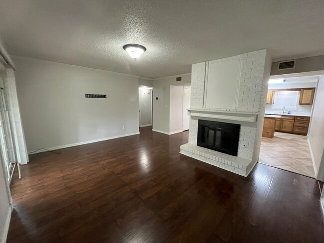 Photo - 228 E Circle Dr