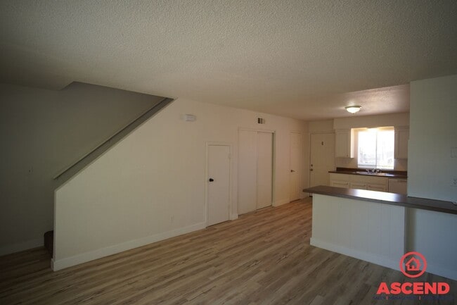 Photo - 114 Hughes Ave Unidad B