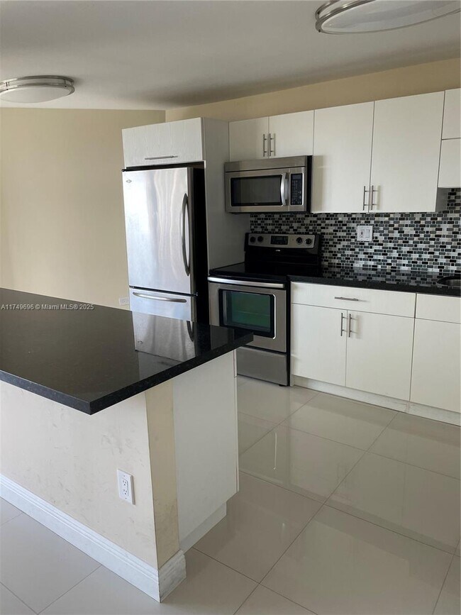 Photo - 7135 Collins Ave Unit 832