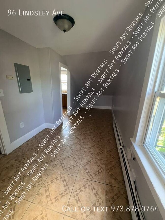 Photo - 96 Lindsley Ave
