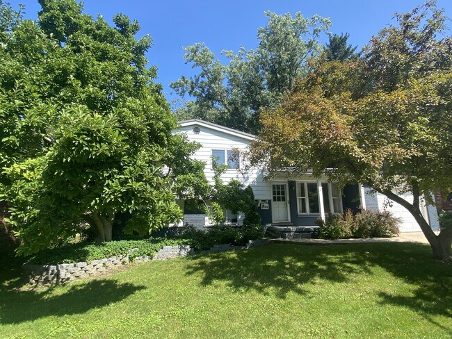 Photo - 2609 Lillian Rd