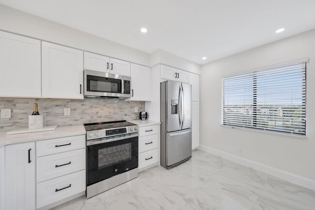 Photo - 7290 Kinghurst Dr Unit 709