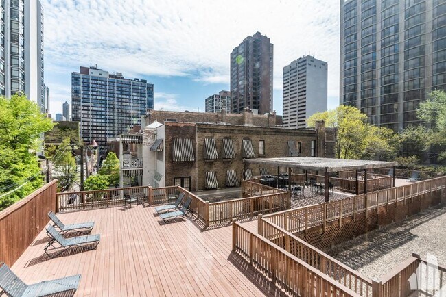 Photo - 1 bedroom in Chicago IL 60610 Unit 402