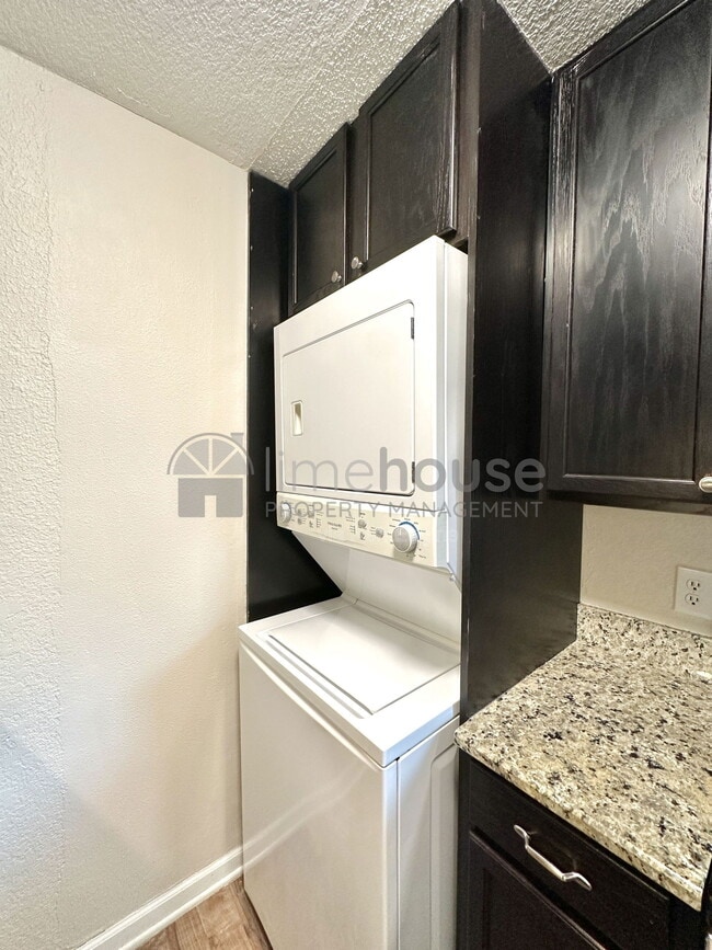 Photo - 909 Leisure Square Unit 201