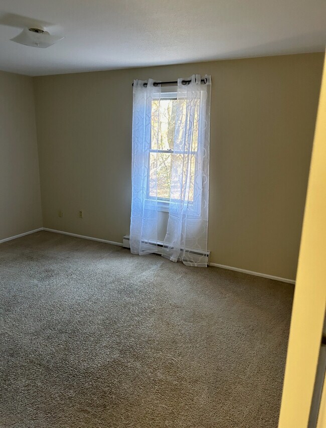 Bedroom #1 - 297 Ashland Ave Unit 297 Ashland Ave. #16
