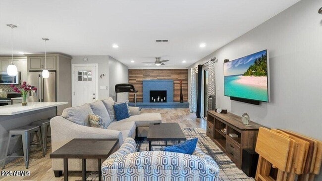 Photo - 1614 N Sunset Dr