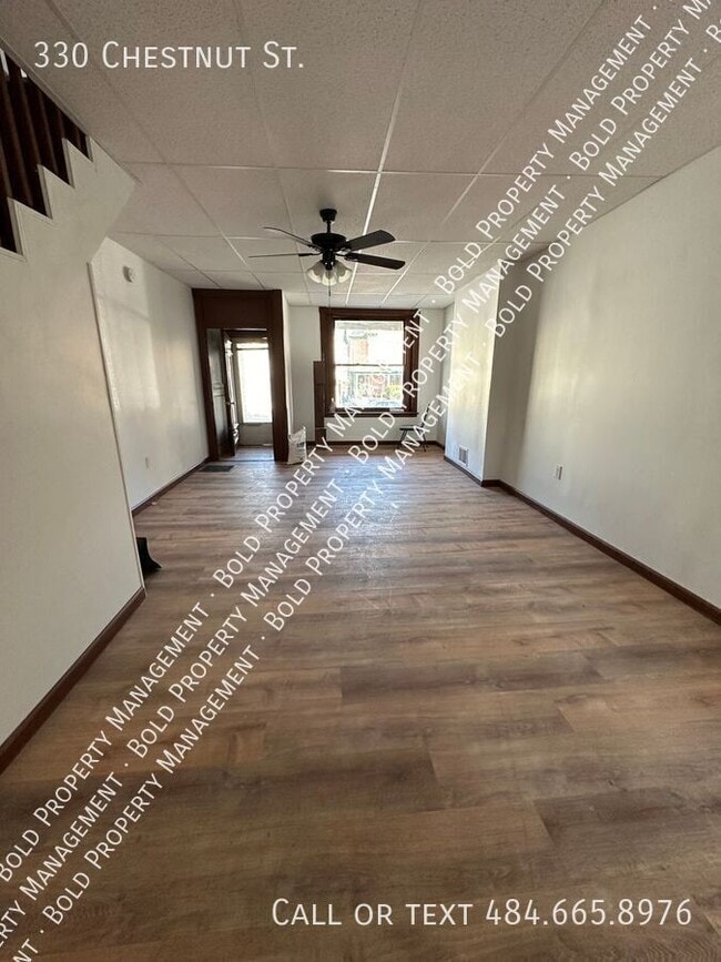 Photo - 330 Chestnut St