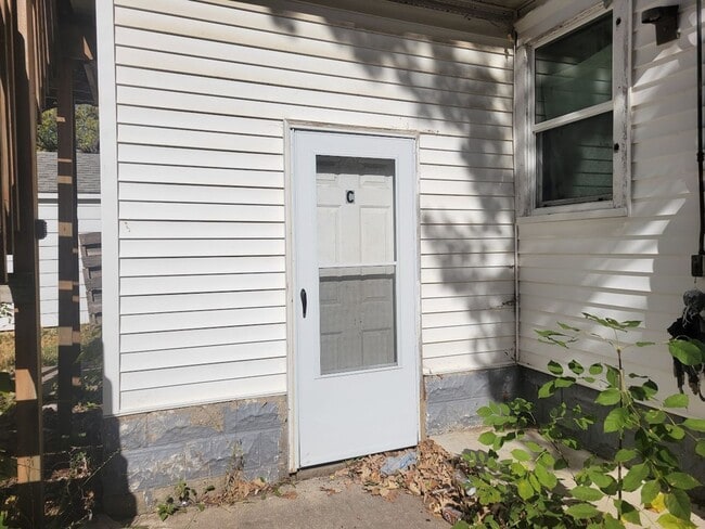 Photo - 605 11th St NW Unit #C Lower