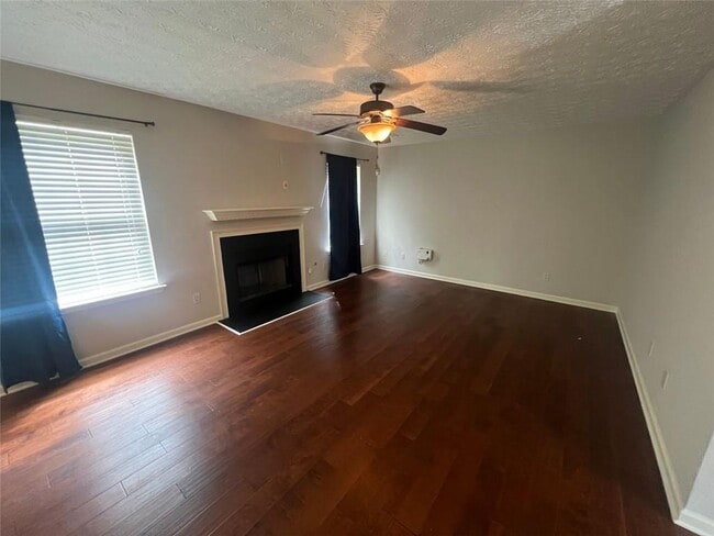 Photo - 1785 Campbell Ives Dr SE