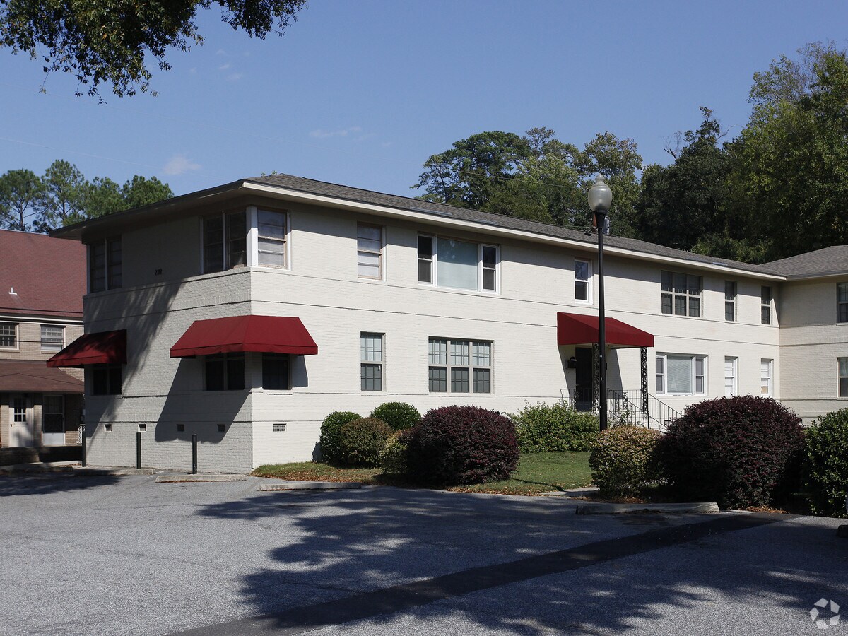 Photo - Cherokee Apartments