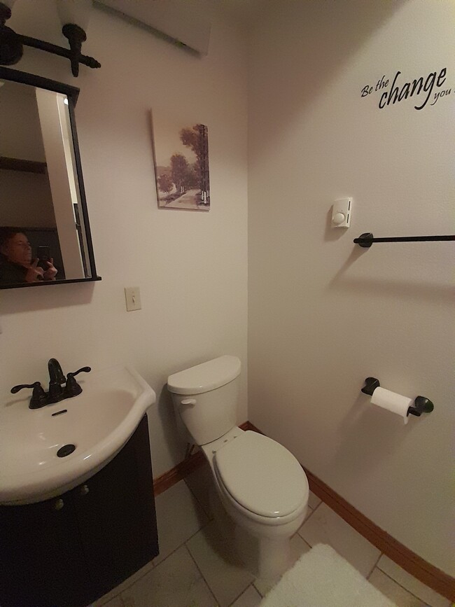 Photo - 337 S 5th St