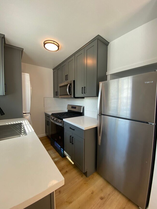 Photo - 6556 Lamirada Ave