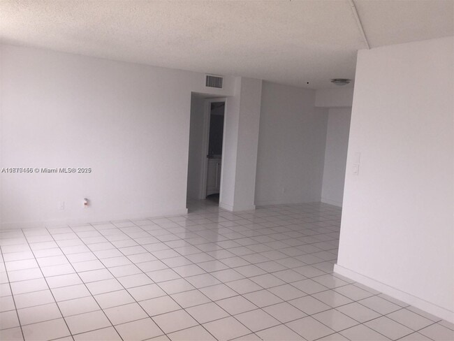 Photo - 2025 NE 164th St Unit 516