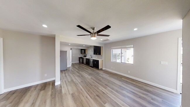 Photo - Newly Renovated (2022)! 7BD/3BA