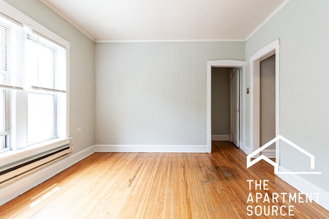 Photo - 634 W Barry Ave Unit 2N