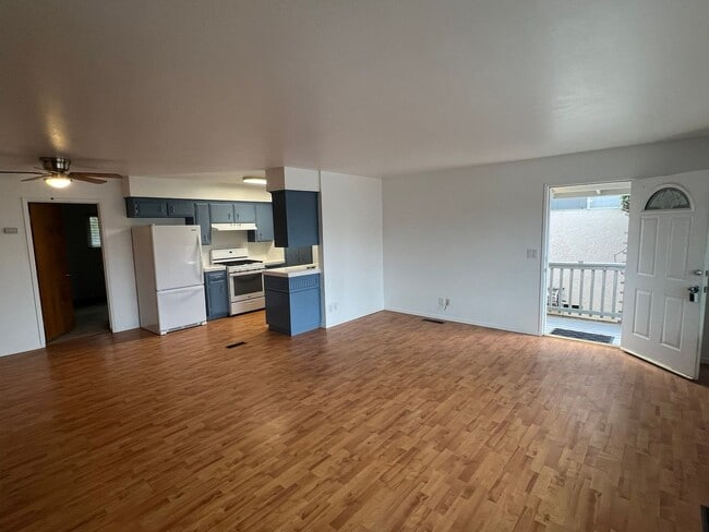 Photo - 1234 Bolton Dr