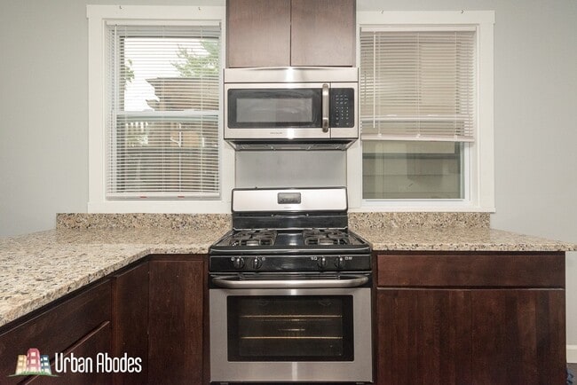 Photo - 2968 N Ridgeway Ave Unit 07A