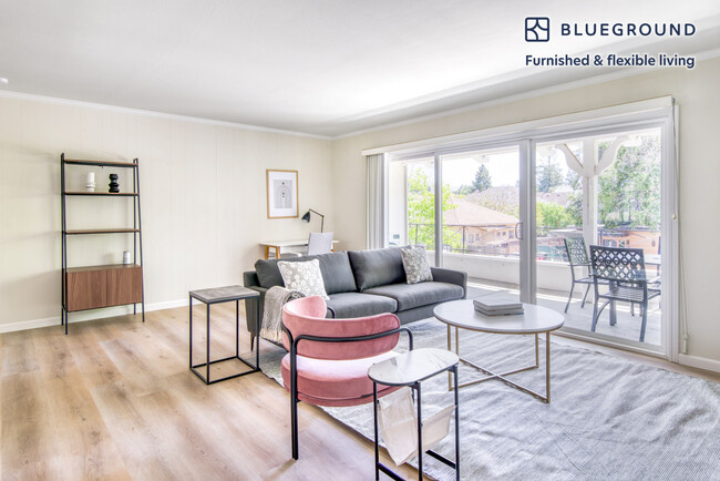 Building Photo - 837 Cowper St Rental