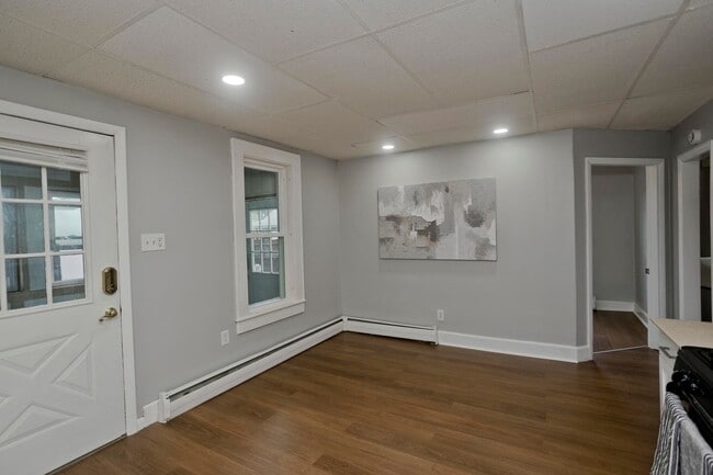 103 Chapel St Unit 1st Floor