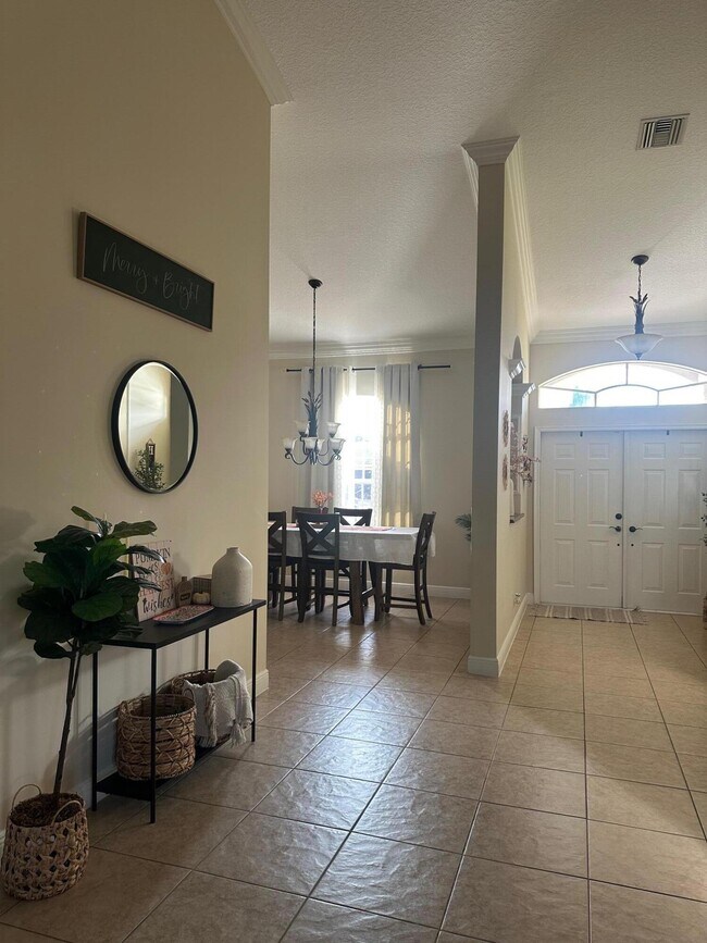 Photo - 2347 SW Kent Cir