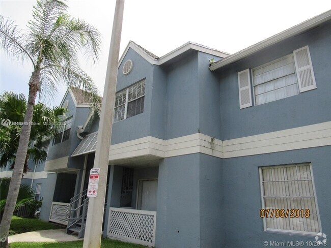 Building Photo - 17580 NW 67th Pl Unit H-1 Rental