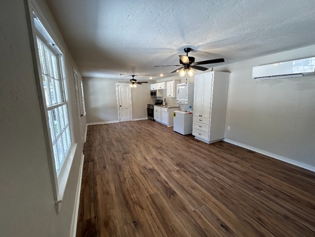 Photo - 609 Mell Ave