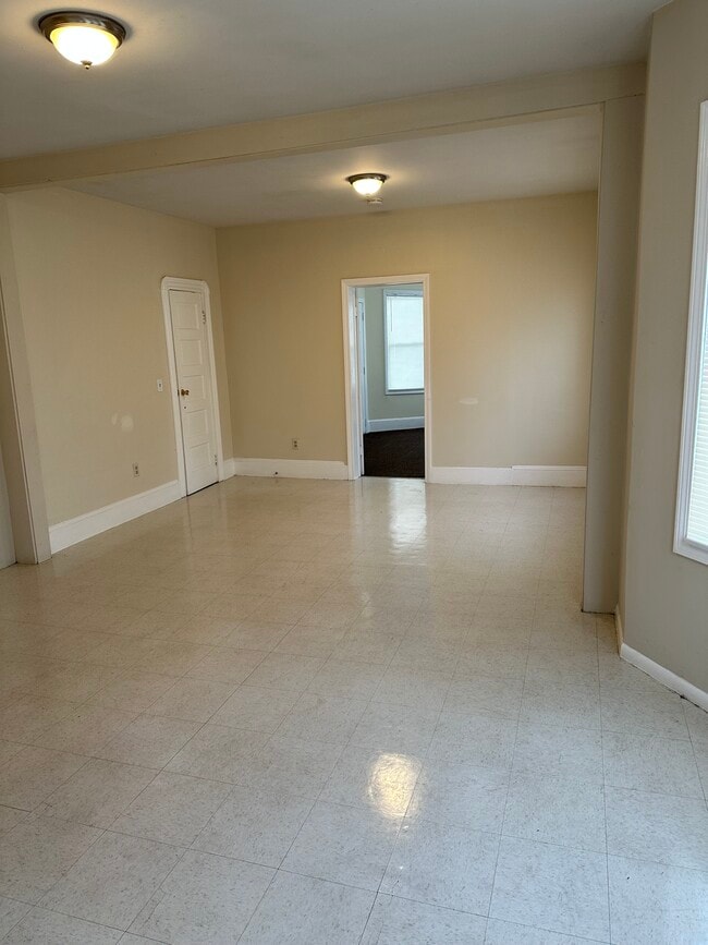 Photo - 810 Brock Ave Unidad 3N