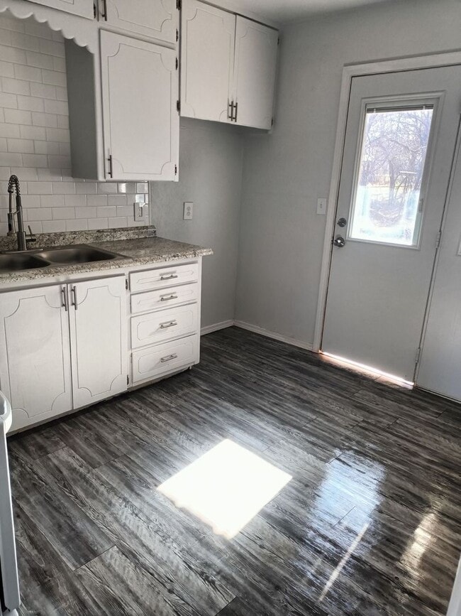 Photo - 1606 SE 61st St