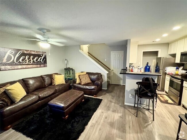 Building Photo - 14600 Fonmeadow Dr Unit 304 Rental