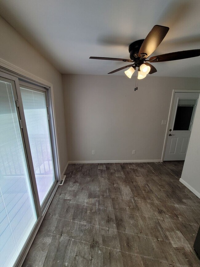 Photo - 3 Bedroom, 2 Bath Single Family Home in Camanche, IA