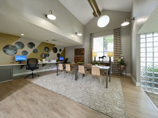 Lexington Farms Apartments