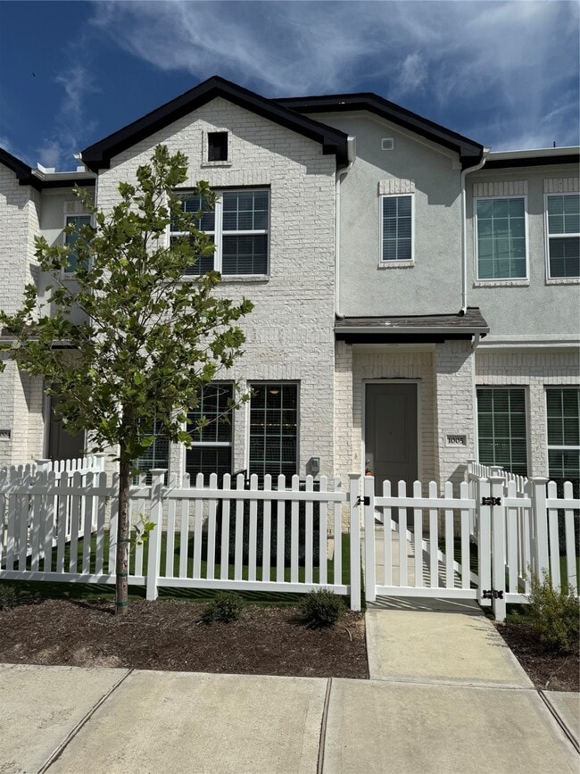 Building Photo - 12400 Greens Rd Unit 1005 Rental