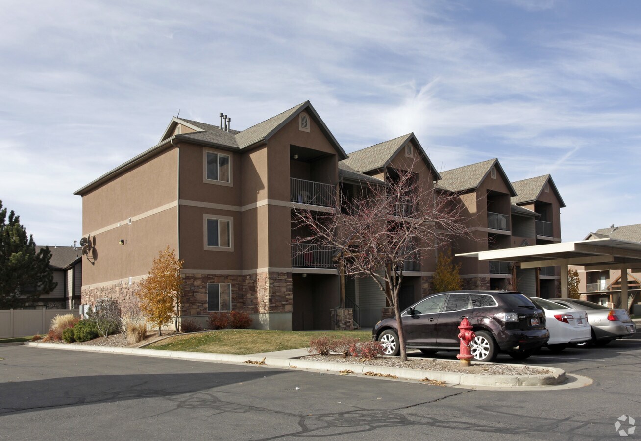Woodland Cove Luxury Apartments - Woodland Cove Luxury Apartments