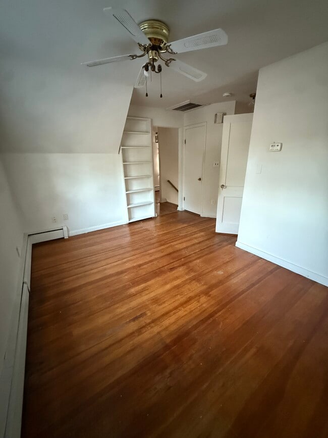 Building Photo - 787 W Broad St Unit 2 Rental