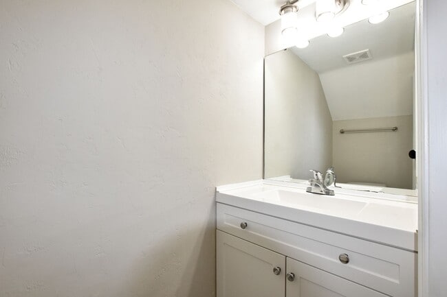 Photo - 610 SW 11th Ln Unit 610-C
