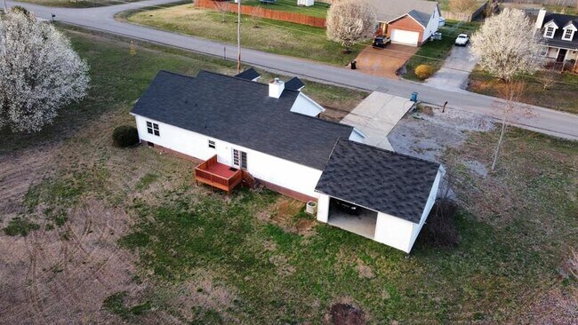 Photo - 211 Fall Creek Dr House