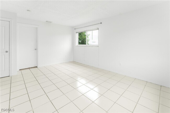 Photo - 2927 SE 15th Pl Unidad 3