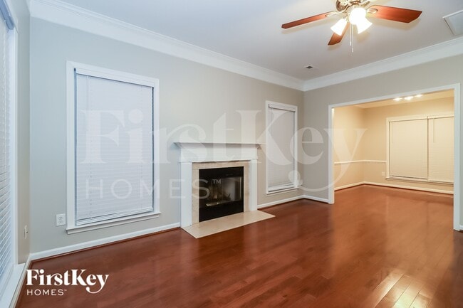 8675 Brook Glen Ln