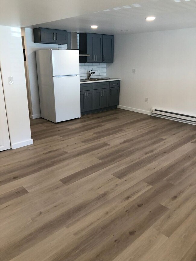 125 Lockart Plaza Unit Basement