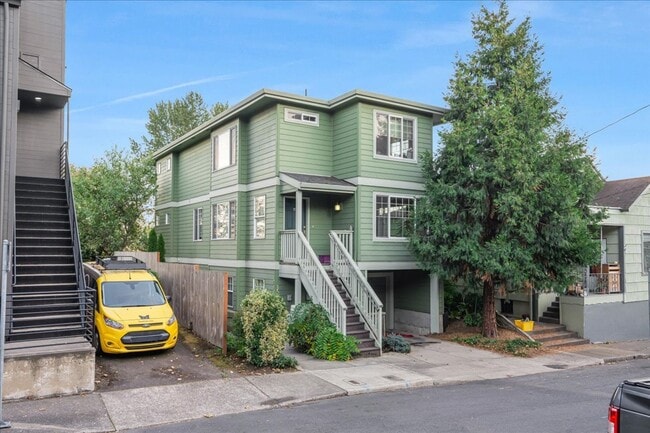 Photo - Modern Townhome Near the Willamette River