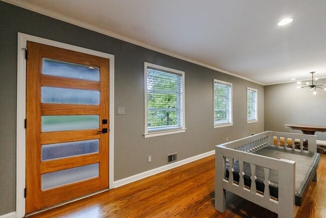 Photo - 776 Windsor Pkwy