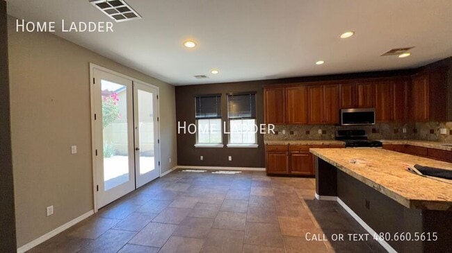 Photo - 20593 W Hamilton St